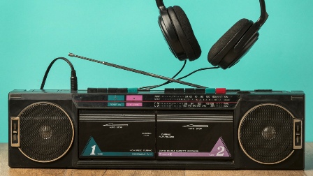 Article Song of Decades